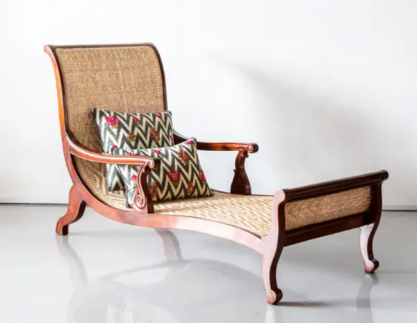 Pemilihan furnitur dengan tampilan antique